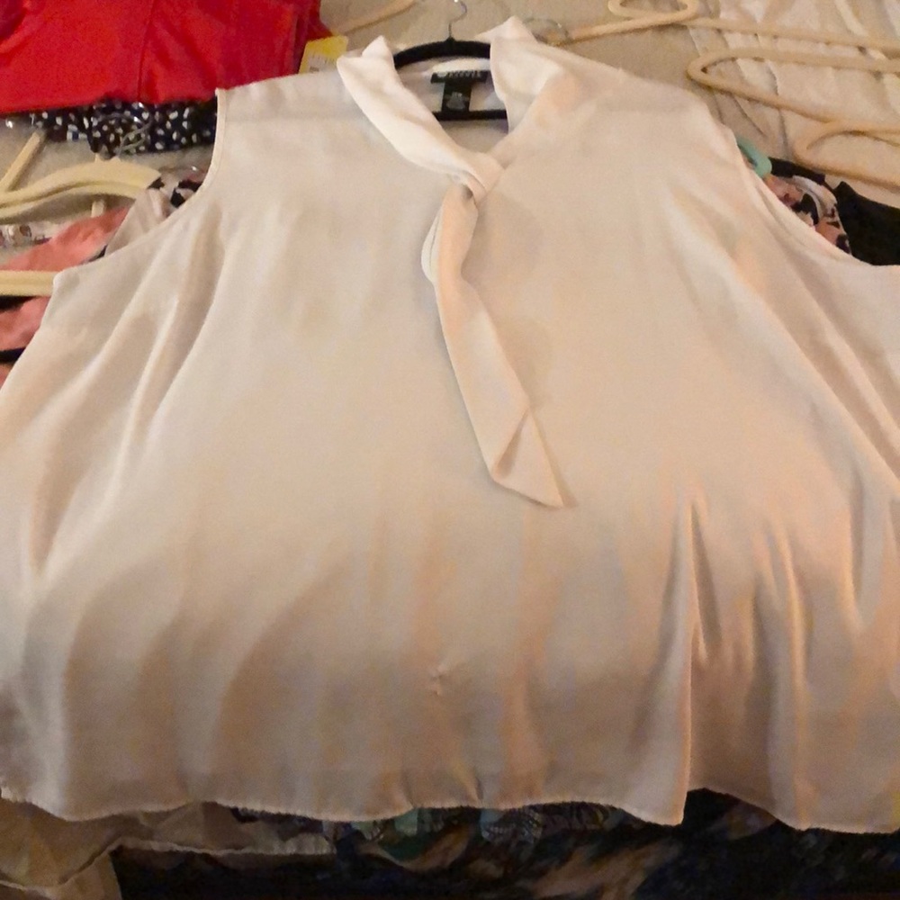 Maggie Barnes 28w Swing Top